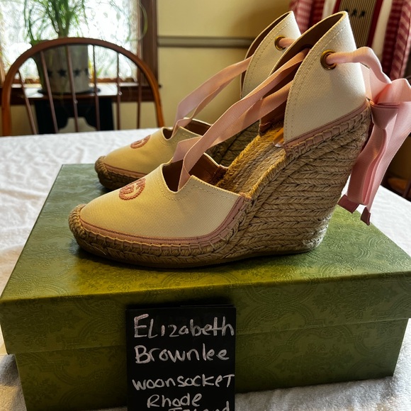 Gucci women’s interlocking G white and pink wedge espadrille ribbon tie BNIB - Picture 2 of 7